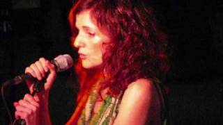 Patty Griffin - Standing - Floore's Country Store, Helotes, TX - Apr 28, 2009