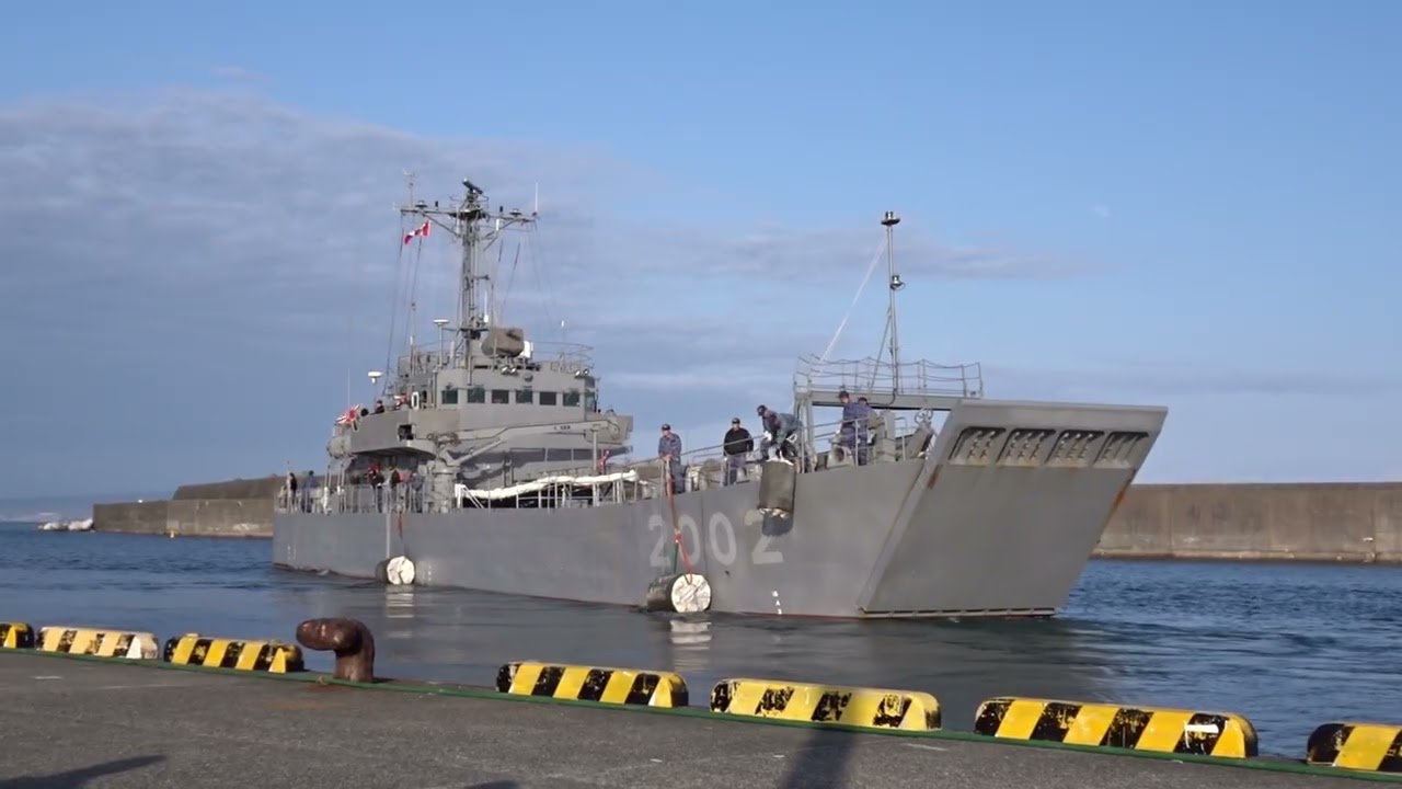 【最後の航海】海上自衛隊「輸送艇2号」焼津港出港