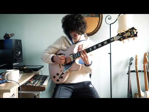 Beau Diakowicz performs his song Lavender (Neo Soul guitar)