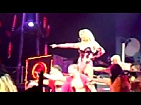 Britney Spears - How I Roll @ Lisbon, Portugal. 9/11/11