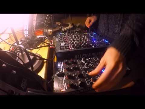 4 deck techno practice