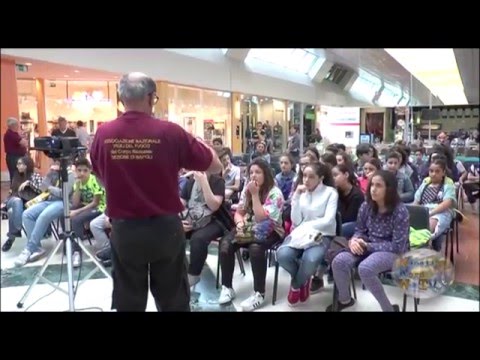 ALUNNI DELLE SCUOLE DI GIUGLIANO ALL’AUCHAN PER L’ACCADEMIA DEI PICCOLI POMPIERI. GUARDA IL VIDEO