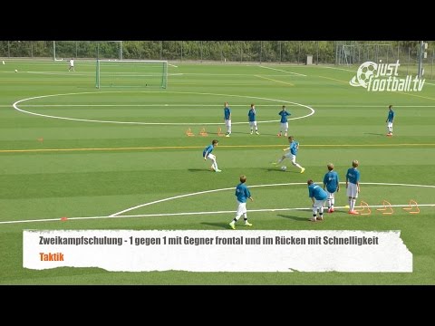 Fussballtraining: 1 gegen 1 mit Gegner frontal und Schnelligkeit - Zweikampfschulung - Taktik