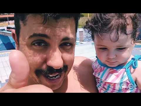primeira vez da bebê Sophia no clube Plêiades aquático e campo