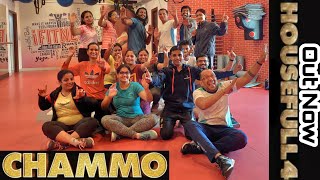 Download lagu Chammo Dance - Housefull 4 | Akshay Kumar,Riteish D,Bobby D,Kriti S,Pooja H, Kriti K | Sohail Sen mp3 Download lagu Chammo Dance - Housefull 4 | Akshay Kumar,Riteish D,Bobby D,Kriti S,Pooja H, Kriti K | Sohail Sen mp3
