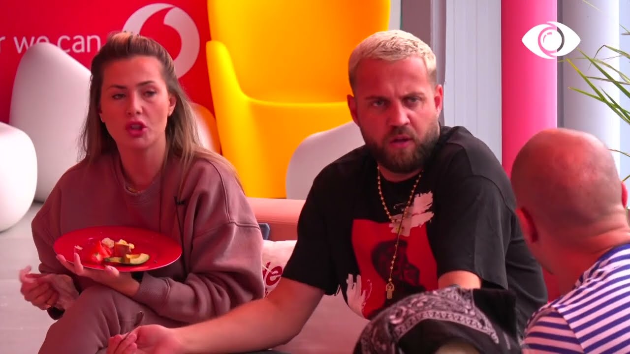 Kristi-Luizit: Je i shëmtuar, banal dhe vulgar