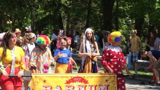 preview picture of video '2014.05.25 Emma Rose Donnellan Marches in the Chagrin Falls Blossom Time Parade'
