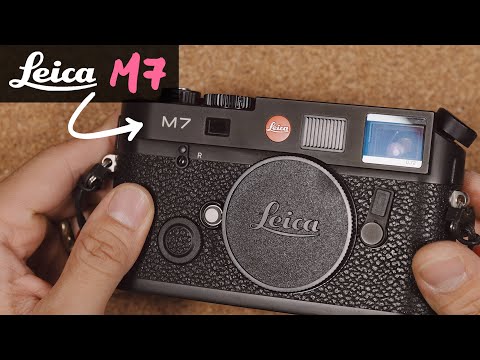 In The Hands - Leica M7