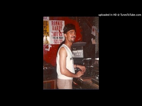 Ron Hardy Live @ the Music Box Chicago 1986 (Crowd Cheering)