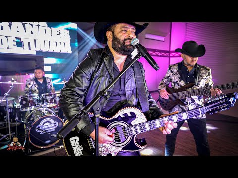 LOS GRANDES DE TIJUANA - EL LIMPIA VIDRIOS - EN VIVO