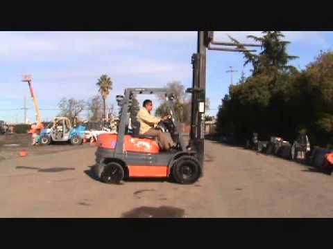 Sold! Toyota 426FGU25 Dual-Fuel 5,000 LB Forklift Triple-Stage bidadoo.com