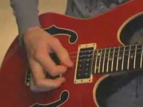 Paul Gilbert shows a fast lick and explains how to do it.