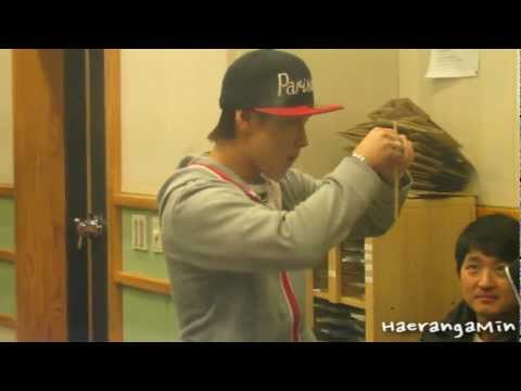 [Fancam] 130110 Sukira Sungmin - 살랑살랑~^^