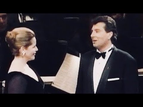 Jerry Hadley - Candide: Make our garden grow (1997)