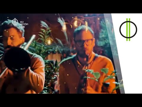 Akik a poharat félig telinek látja: Irie Maffia és Lábas Viki!