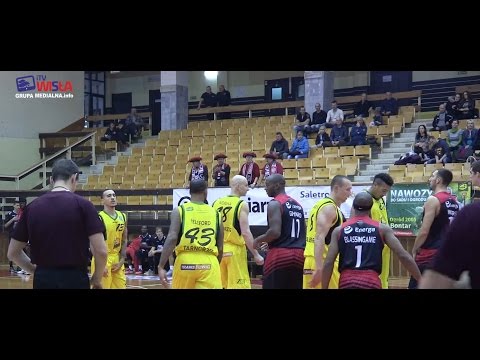 SIARKA TARNOBRZEG - ENERGA CZARNI SŁUPSK 76:89 (37:52) - SKRÓT I KONFERENCJA