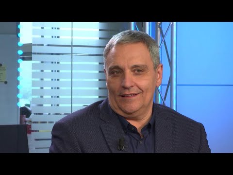 Maurizio De Giovanni: "Che ne sarà dei Bastardi di Pizzofalcone? Così ho risposto a mia madre"