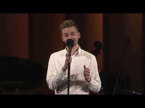 Zanosi się na noc - wyk. Jakub Szyperski | 38. Studio Piosenki - reż. Janusz Gast