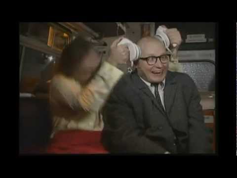 Bottom, Season 2, Episode 1, Digger: Violent Remix