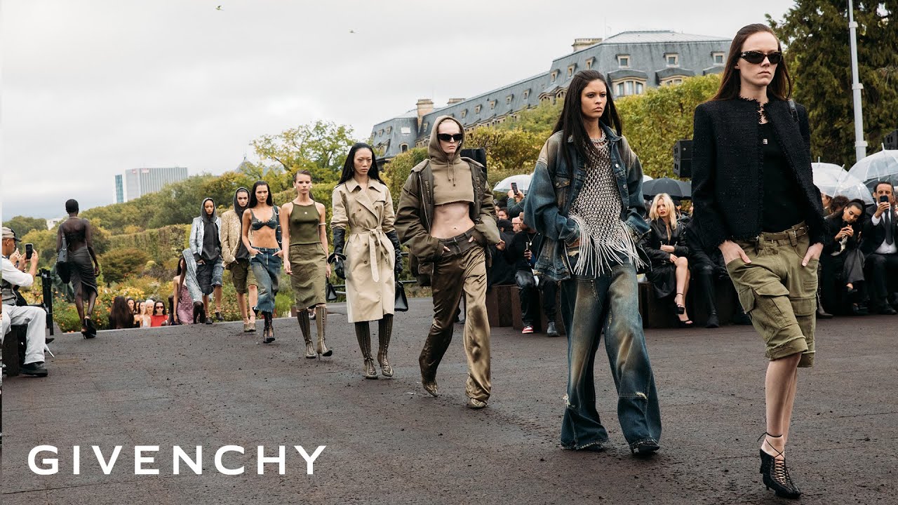 GIVENCHY | Women’s Spring Summer 2023 RTW Show thumnail