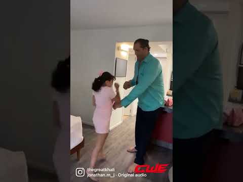 CWE | THE GREAT KHALI PLAYING WITH HER DAUGHTER | #youtubeindia #cwe #thegreatkhali #prowrestling