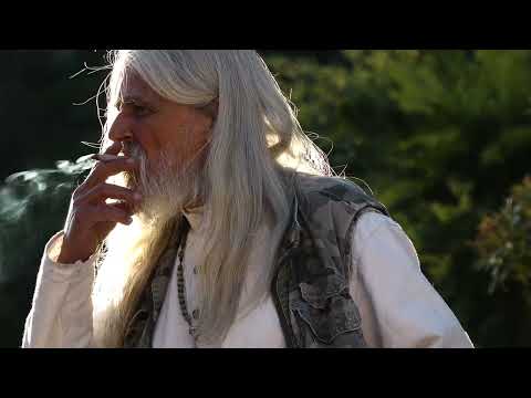 Pietro l'eremita - Clip Su queste montagne