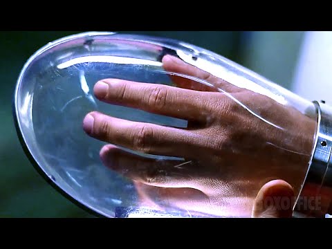 David Duchovny is the World's Greatest Hand Model | Zoolander | CLIP