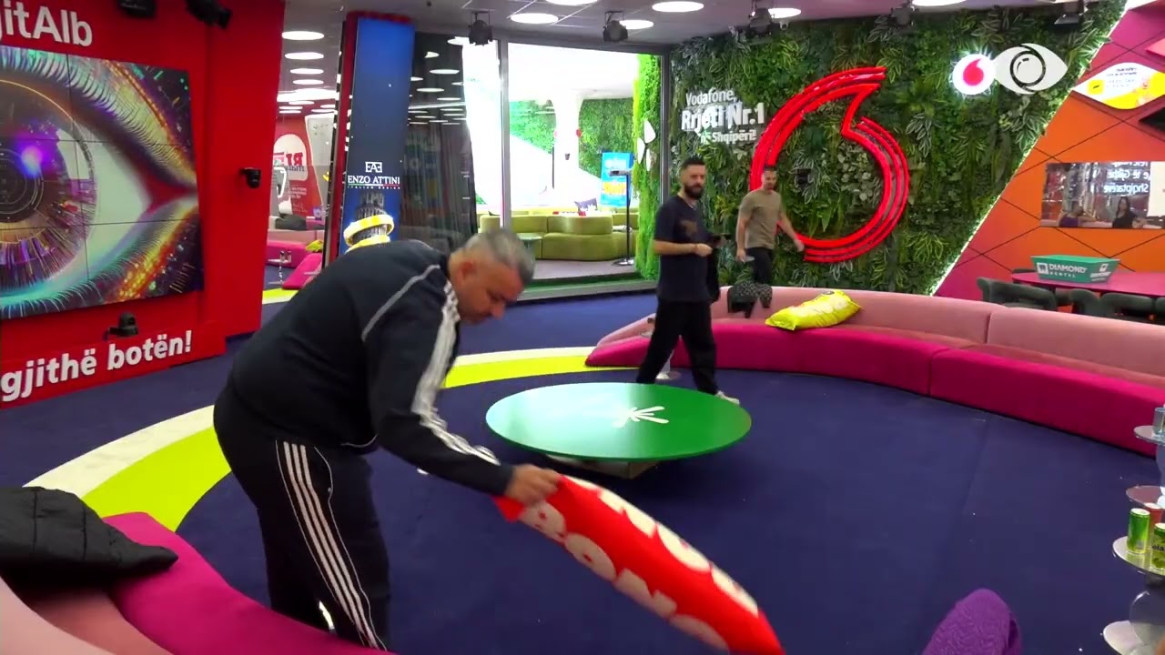 Mal imiton Edisën para Brikenës