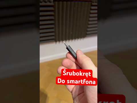 Sprzedają smartfon ze śrubokrętem