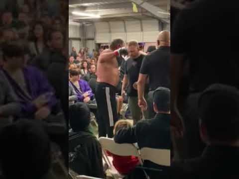 Mark Howell knocksout 22yo Fighter in seconds!