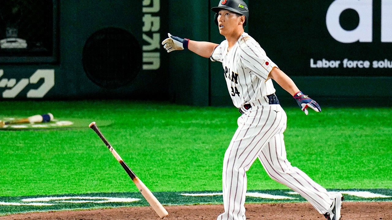 EPIC COME-FROM-BEHIND home run from Masataka Yoshida! (Plus SICK bat drop! 😮‍💨) Team Japan 吉田正尚ハイライト