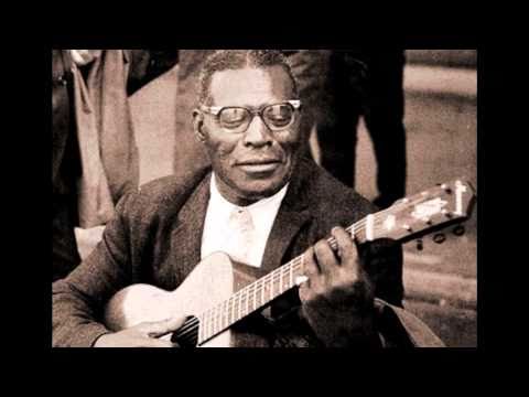 Howlin Wolf - Crying At Daybreak