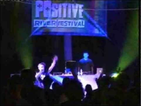 Clementino a.k.a. Iena White ft. DJ T-Robb @ Positive River Festival 2011