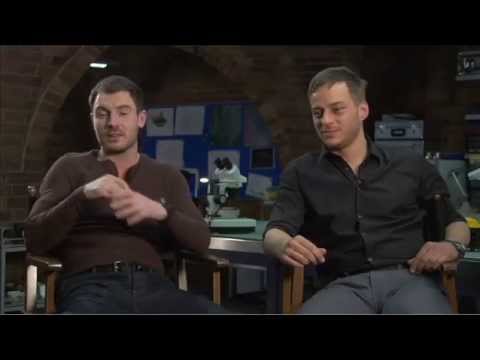 CROSSING LINES - Interview with TOM WLASCHIHA and RICHARD FLOOD