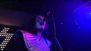 Juliet Kiss - 2000 Man Videoclip