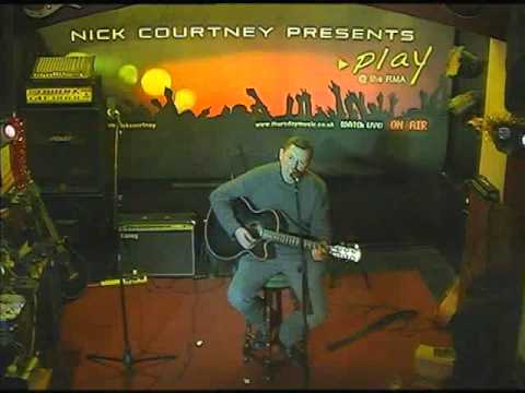 Nick Courtney sings David Bowie RIP