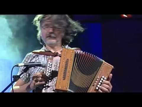 Officina ZOE - gli amici di calabria sona - PIZZICA TARANTATA - kaulonia 2011