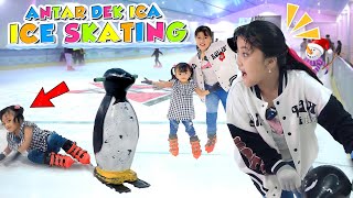 Download lagu ADEK DANISA JATUH DI ES..SAAT DINAR AJAK MAIN ICE SKATING PERTAMAKALI😭 #viral #trending mp3