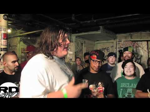 Paranormal Ezac vs Weapon X