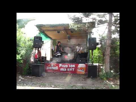 Narušené spojení - Narušené spojení - Loutka