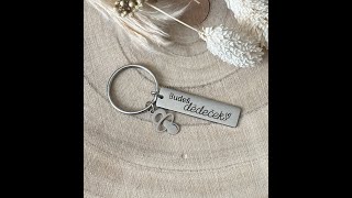 Přívěsek s nápisem "Budete prarodiče"