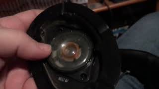 Video thumbnail for Pioneer SE-305 Headphones - Replacing the speakers Pt.1 by TheKeymaster