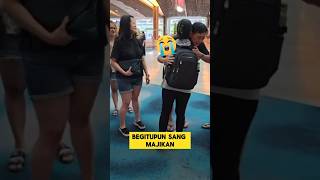 Download lagu sad moment when migrant workers say goodbye to their employers ‼️‼️ #sad #crying #tkw #goinghome mp3