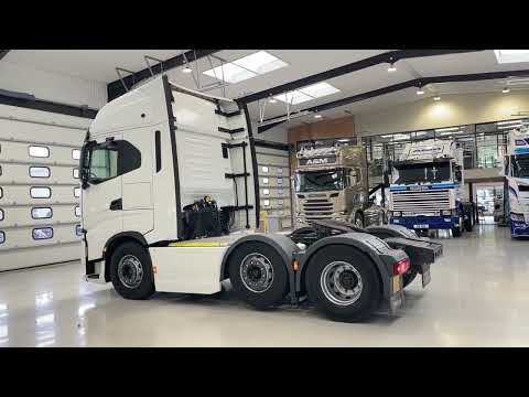 2023 IVECO S-WAY 490 HIGH SLEEPER CAB - Image 2