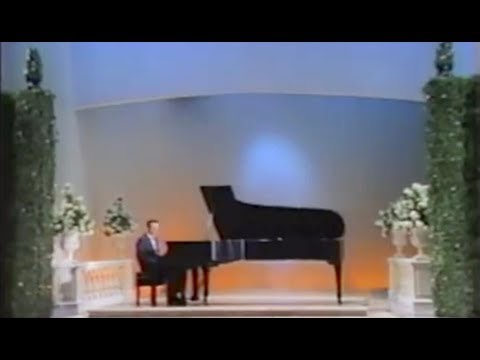 BORN FREE at the Oscars 1967 "Best Original - Song / Music Score" - Roger Williams