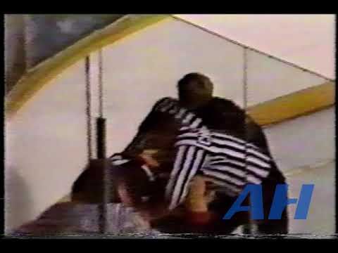 NHL Oct. 22, 1986 Vancouver Canucks v Boston Bruins (R) x2 Feeds Moe Lemay v Randy Burridge