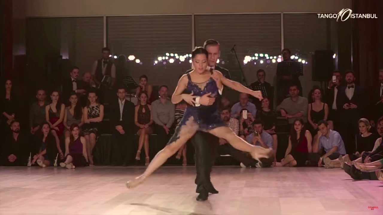 Facundo Piñero & Vanesa Villalba dance Forever tango's A Evaristo Carriego