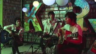 The Coathangers - Parasite (KVRX Library Session)