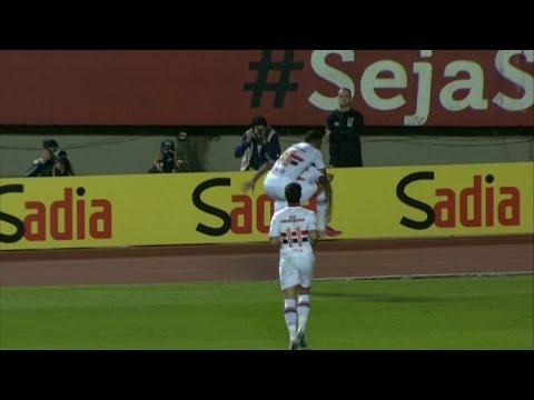 Gol de Michel Bastos - São Paulo 3x0 Joinville - Brasileirão 23/05/2015