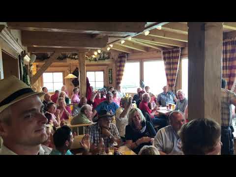 MARCEL BENKER & Alexandra Schmied - Morgenmuffel ( Zellberg Stüberl / Tirol )